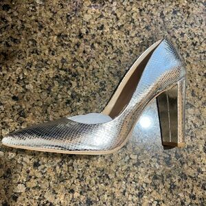Jewel Badgley Mischka Metallic Silver Heels